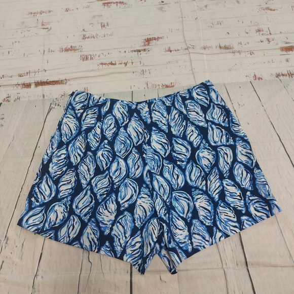 Lilly Pulitzer tropical bright loose fit shorts - Picture 4 of 9